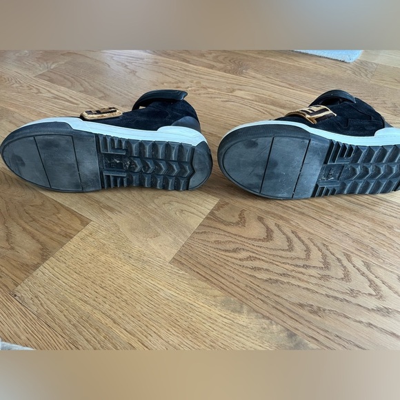 Fendi High-Top Men’s Sneakers - Picture 4 of 7